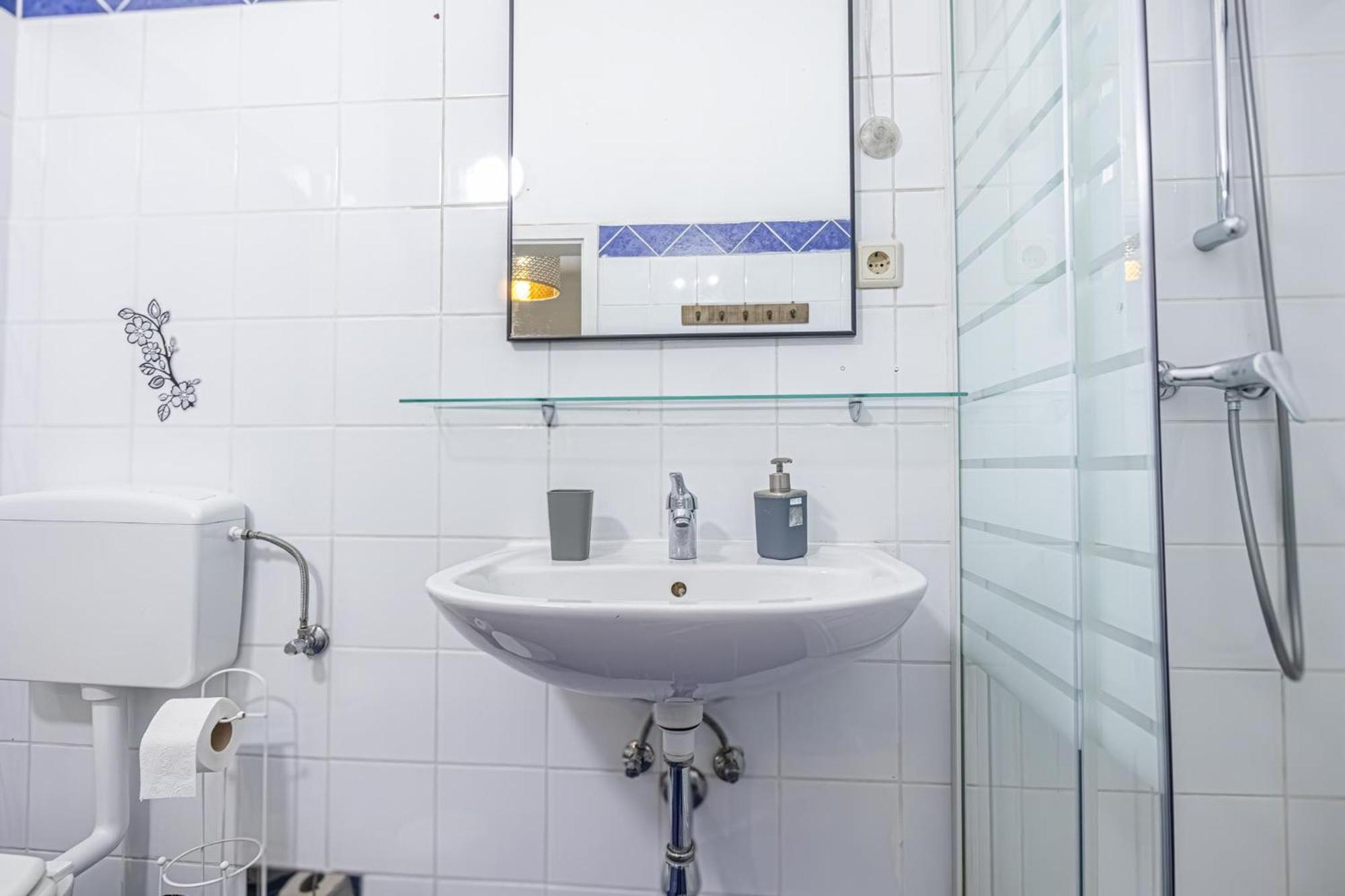 Cozy 1Br - Perfect For Long Stays Vienne Extérieur photo